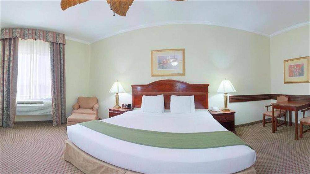 Holiday Inn Express & Suites Houston East By Ihg Eksteriør bilde